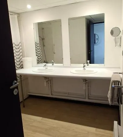 Grand Classe 2 Etoiles De 1 A 4 Personnes