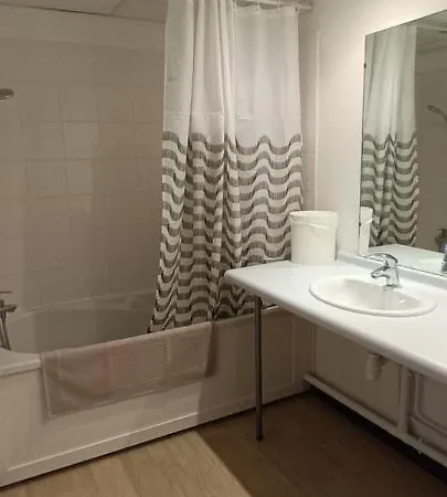 Grand Classé 2 étoiles De 1 à 4 Personnes Appartement