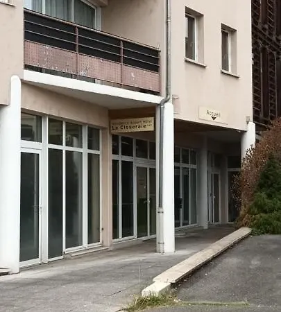 Grand Classé 2 étoiles De 1 à 4 Personnes Appartement