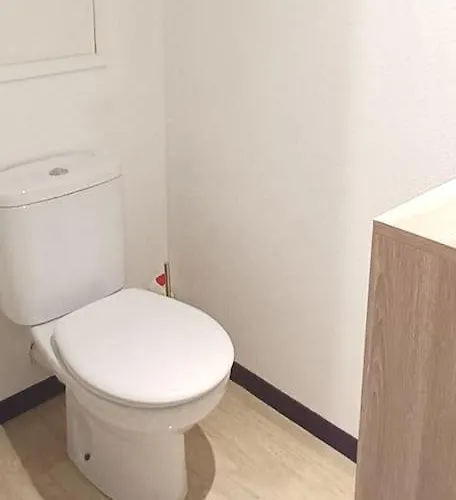 Grand Classé 2 étoiles De 1 à 4 Personnes Appartement *